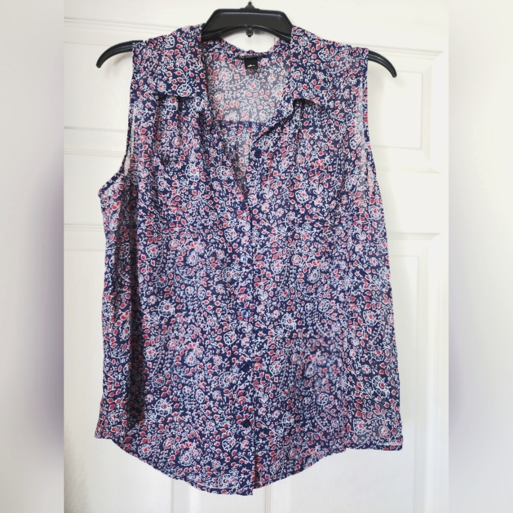 New Directions, Blue/red/white print, loose fit, button-down shirt, Size Large